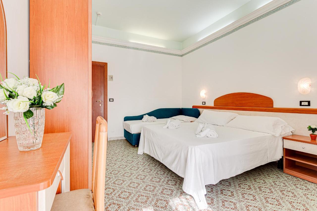 Hotel Augustus Gatteo a Mare Esterno foto
