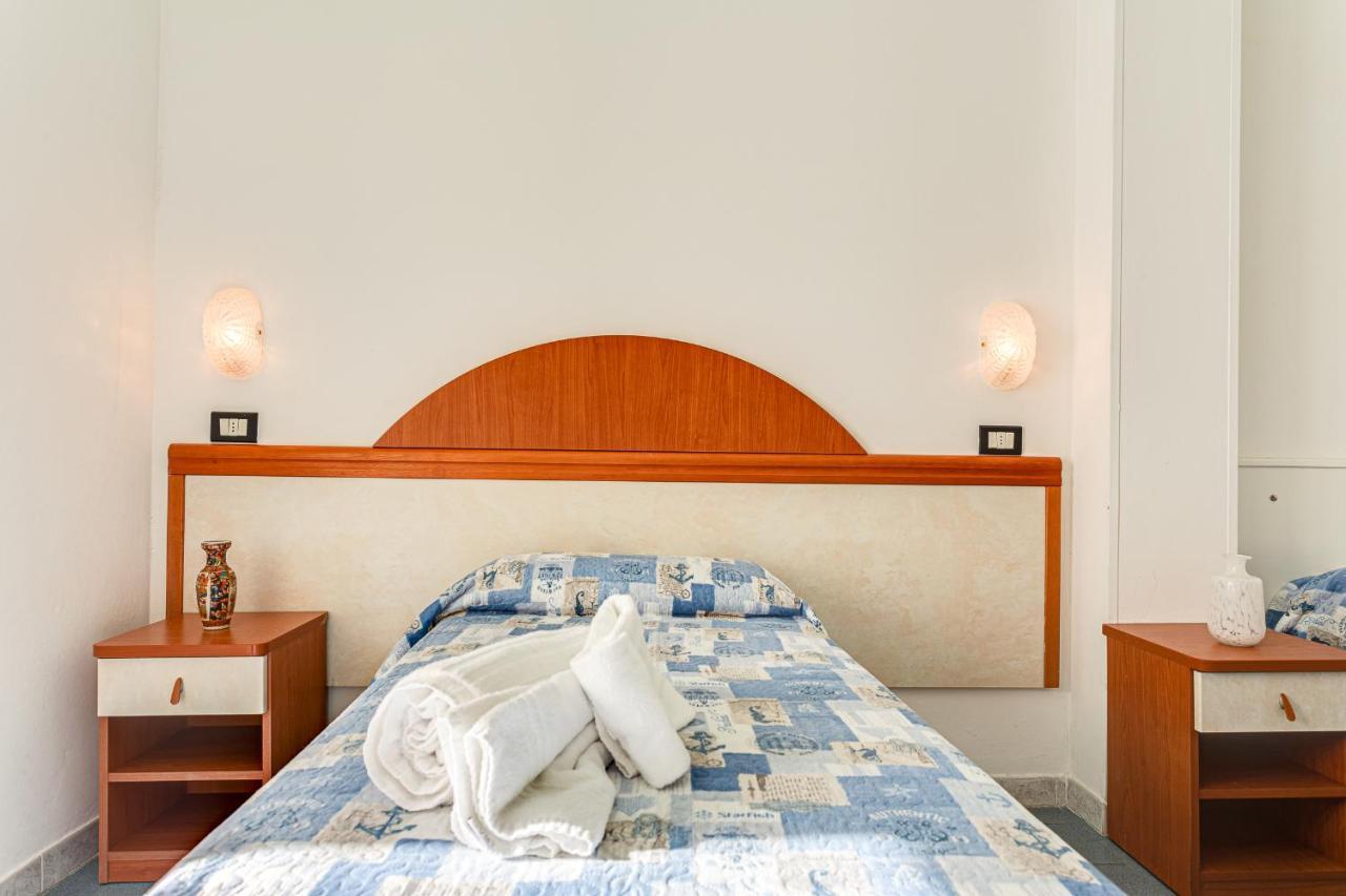 Hotel Augustus Gatteo a Mare Esterno foto