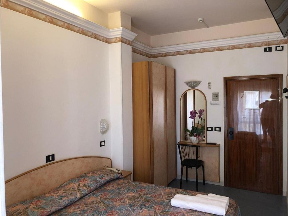 Hotel Augustus Gatteo a Mare Esterno foto