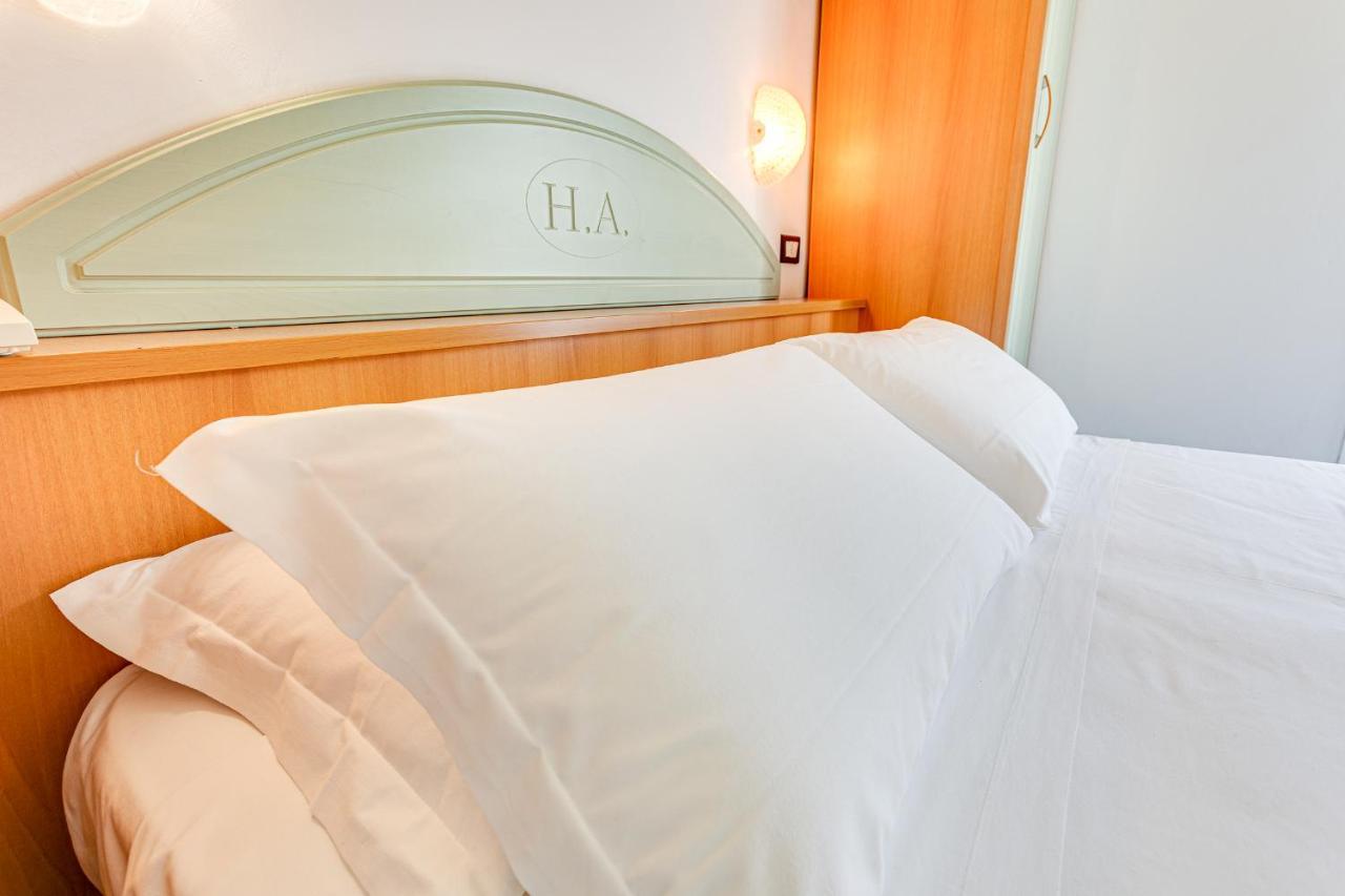Hotel Augustus Gatteo a Mare Esterno foto