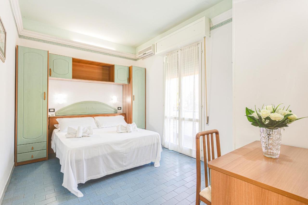 Hotel Augustus Gatteo a Mare Esterno foto